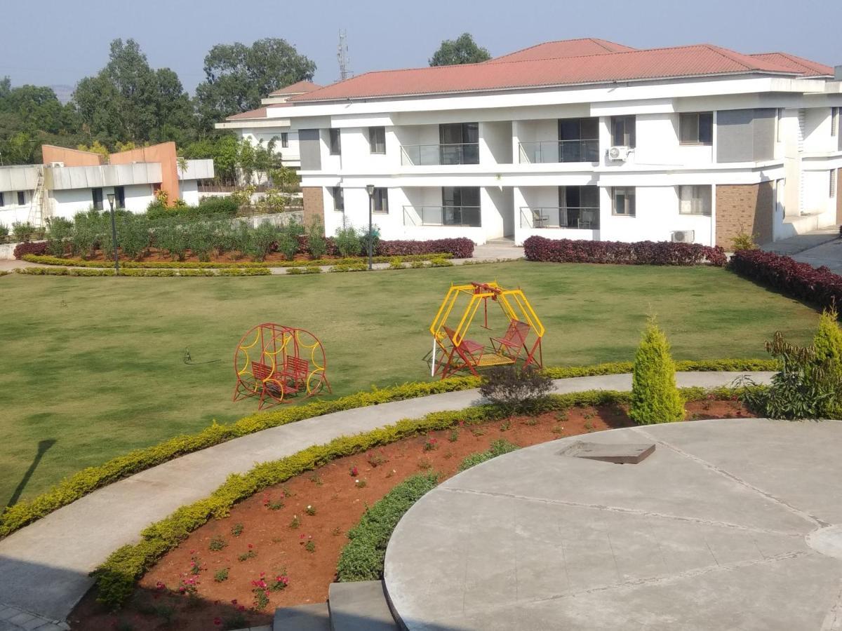 Parishreya Holiday Home Лонавала Экстерьер фото